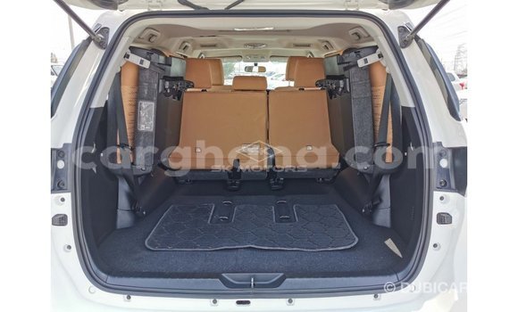 Sayi Imported Toyota Fortuner White Mota in Import - Dubai a Ashanti Sayi Imported Toyota Fortuner White Mota in Import - Dubai a Ashanti