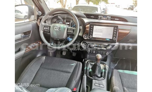 Ra Imported Toyota Hilux Brown Ọkọ̀ in Import - Dubai ni Ashanti Ra Imported Toyota Hilux Brown Ọkọ̀ in Import - Dubai ni Ashanti