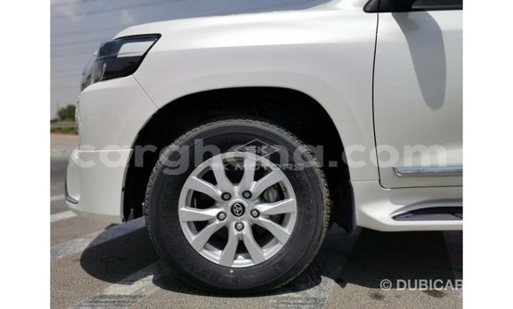 Ra Imported Toyota Land Cruiser funfun Ọkọ̀ in Import - Dubai ni Ashanti Ra Imported Toyota Land Cruiser funfun Ọkọ̀ in Import - Dubai ni Ashanti
