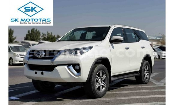 Buy Import Toyota Fortuner White Car in Import - Dubai in Ashanti Buy Import Toyota Fortuner White Car in Import - Dubai in Ashanti