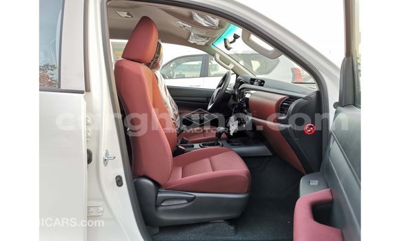 Ra Imported Toyota Hilux funfun Ọkọ̀ in Import - Dubai ni Ashanti Ra Imported Toyota Hilux funfun Ọkọ̀ in Import - Dubai ni Ashanti
