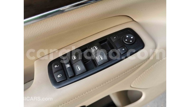 Big with watermark jeep grand cherokee ashanti import dubai 30559