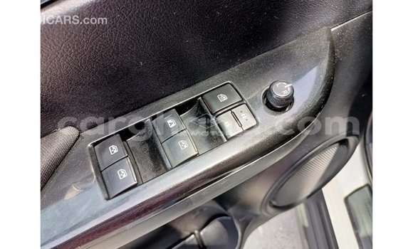 Buy Import Toyota Hilux White Car in Import - Dubai in Ashanti Buy Import Toyota Hilux White Car in Import - Dubai in Ashanti