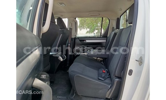 Buy Import Toyota Hilux White Car in Import - Dubai in Ashanti Buy Import Toyota Hilux White Car in Import - Dubai in Ashanti