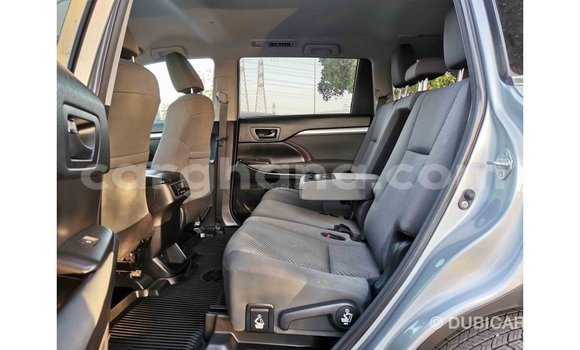 Buy Import Toyota Highlander White Car in Import - Dubai in Ashanti Buy Import Toyota Highlander White Car in Import - Dubai in Ashanti