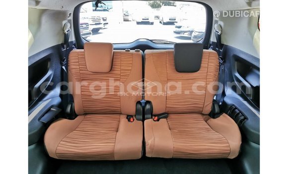 Buy Import Toyota Innova White Car in Import - Dubai in Ashanti Buy Import Toyota Innova White Car in Import - Dubai in Ashanti