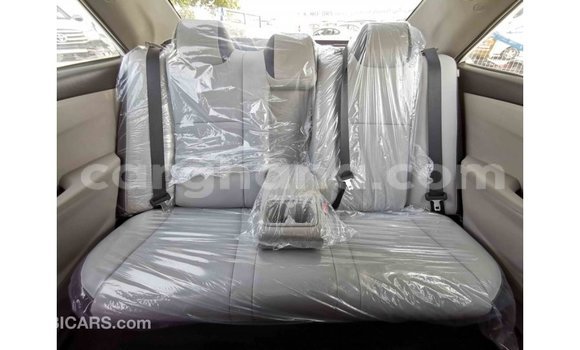 Sayi Imported Toyota Camry White Mota in Import - Dubai a Ashanti Sayi Imported Toyota Camry White Mota in Import - Dubai a Ashanti