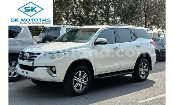 Buy Import Toyota Fortuner White Car in Import - Dubai in Ashanti Buy Import Toyota Fortuner White Car in Import - Dubai in Ashanti