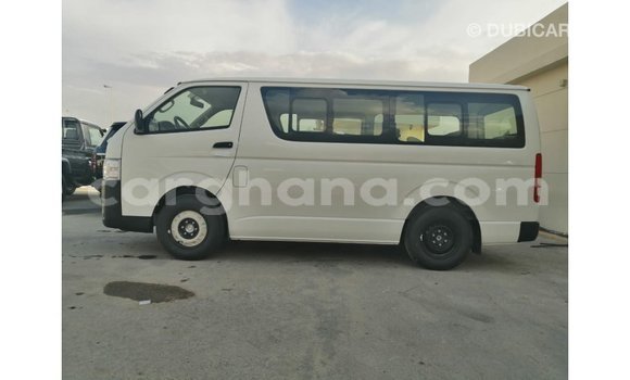 Sayi Imported Toyota Hiace White Mota in Import - Dubai a Ashanti Sayi Imported Toyota Hiace White Mota in Import - Dubai a Ashanti