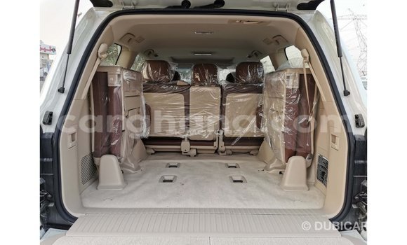 Buy Import Toyota Land Cruiser White Car in Import - Dubai in Ashanti Buy Import Toyota Land Cruiser White Car in Import - Dubai in Ashanti