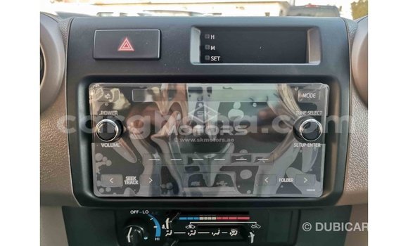 Buy Import Toyota Land Cruiser White Car in Import - Dubai in Ashanti Buy Import Toyota Land Cruiser White Car in Import - Dubai in Ashanti