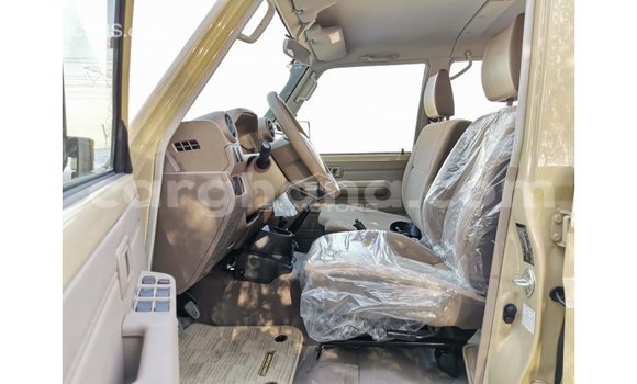 Buy Import Toyota Land Cruiser Beige Car in Import - Dubai in Ashanti Buy Import Toyota Land Cruiser Beige Car in Import - Dubai in Ashanti