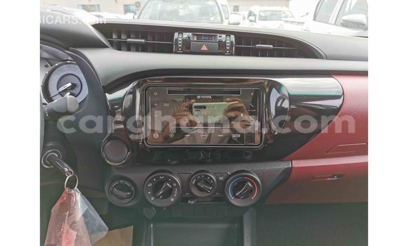 Ra Imported Toyota Hilux funfun Ọkọ̀ in Import - Dubai ni Ashanti Ra Imported Toyota Hilux funfun Ọkọ̀ in Import - Dubai ni Ashanti