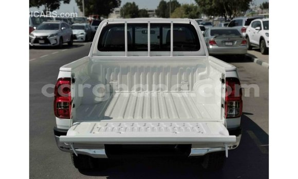 Ra Imported Toyota Hilux funfun Ọkọ̀ in Import - Dubai ni Ashanti Ra Imported Toyota Hilux funfun Ọkọ̀ in Import - Dubai ni Ashanti