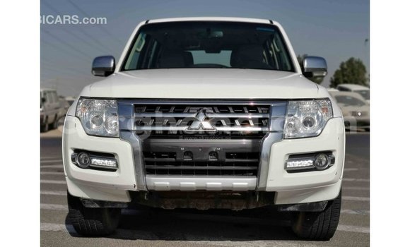 Ra Imported Mitsubishi Pajero funfun Ọkọ̀ in Import - Dubai ni Ashanti Ra Imported Mitsubishi Pajero funfun Ọkọ̀ in Import - Dubai ni Ashanti