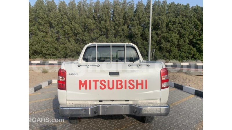 Big with watermark mitsubishi l200 ashanti import dubai 30705