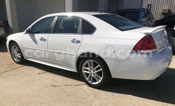 Sayi Na hannu Chevrolet Impala White Mota in Accra a Greater Accra Sayi Na hannu Chevrolet Impala White Mota in Accra a Greater Accra