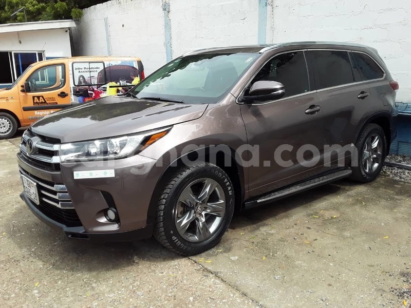 Buy used toyota highlander brown car in accra in greater accra carghana