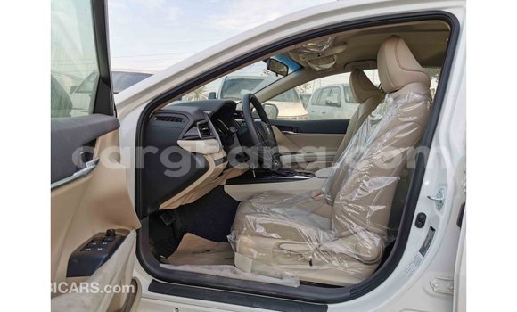 Ra Imported Toyota Camry funfun Ọkọ̀ in Import - Dubai ni Ashanti Ra Imported Toyota Camry funfun Ọkọ̀ in Import - Dubai ni Ashanti
