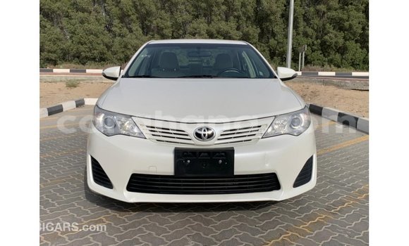Ra Imported Toyota Camry funfun Ọkọ̀ in Import - Dubai ni Ashanti Ra Imported Toyota Camry funfun Ọkọ̀ in Import - Dubai ni Ashanti