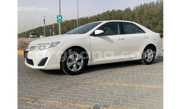 Ra Imported Toyota Camry funfun Ọkọ̀ in Import - Dubai ni Ashanti Ra Imported Toyota Camry funfun Ọkọ̀ in Import - Dubai ni Ashanti