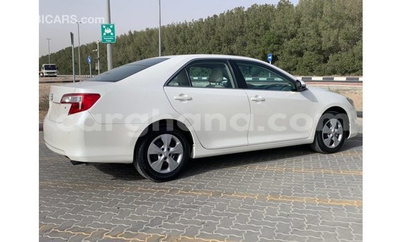 Ra Imported Toyota Camry funfun Ọkọ̀ in Import - Dubai ni Ashanti Ra Imported Toyota Camry funfun Ọkọ̀ in Import - Dubai ni Ashanti