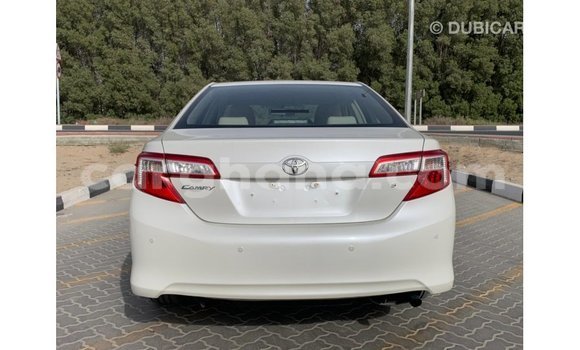 Ra Imported Toyota Camry funfun Ọkọ̀ in Import - Dubai ni Ashanti Ra Imported Toyota Camry funfun Ọkọ̀ in Import - Dubai ni Ashanti