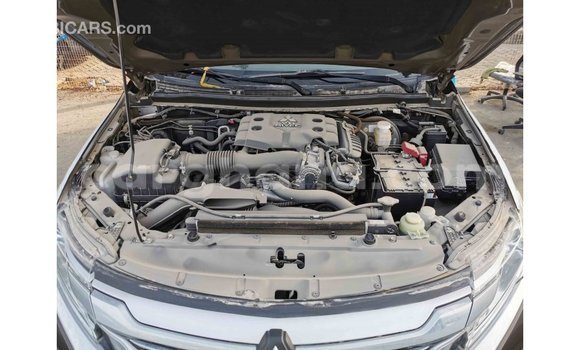 Ra Imported Mitsubishi Montero Brown Ọkọ̀ in Import - Dubai ni Ashanti Ra Imported Mitsubishi Montero Brown Ọkọ̀ in Import - Dubai ni Ashanti