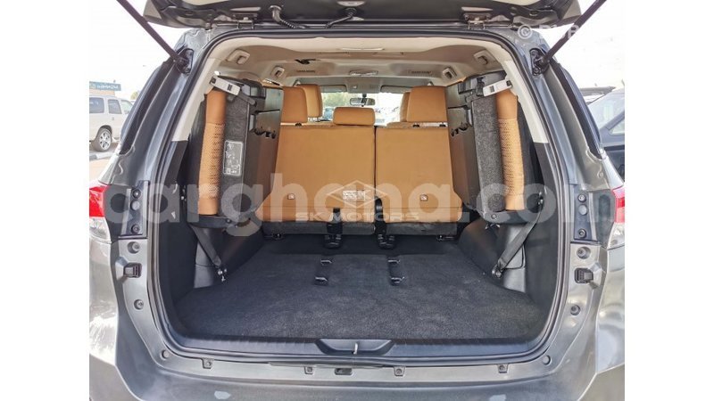 Big with watermark toyota fortuner ashanti import dubai 30806