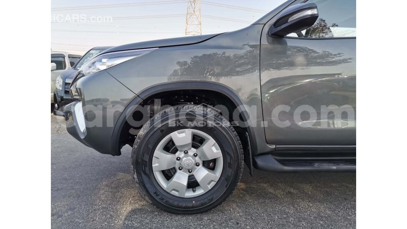 Big with watermark toyota fortuner ashanti import dubai 30806