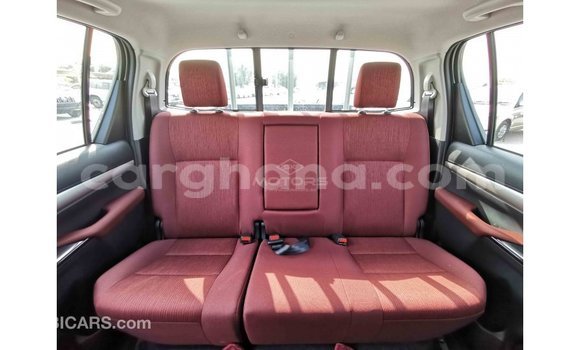 Ra Imported Toyota Hilux funfun Ọkọ̀ in Import - Dubai ni Ashanti Ra Imported Toyota Hilux funfun Ọkọ̀ in Import - Dubai ni Ashanti
