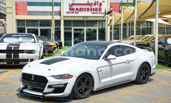 Ra Imported Ford Mustang funfun Ọkọ̀ in Import - Dubai ni Ashanti Ra Imported Ford Mustang funfun Ọkọ̀ in Import - Dubai ni Ashanti