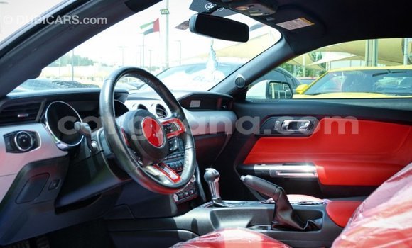 Ra Imported Ford Mustang funfun Ọkọ̀ in Import - Dubai ni Ashanti Ra Imported Ford Mustang funfun Ọkọ̀ in Import - Dubai ni Ashanti