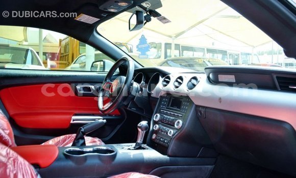 Ra Imported Ford Mustang funfun Ọkọ̀ in Import - Dubai ni Ashanti Ra Imported Ford Mustang funfun Ọkọ̀ in Import - Dubai ni Ashanti