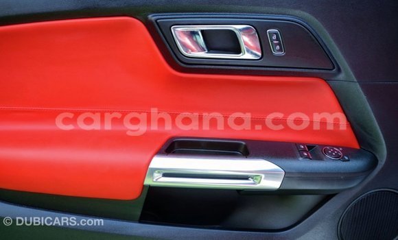 Ra Imported Ford Mustang funfun Ọkọ̀ in Import - Dubai ni Ashanti Ra Imported Ford Mustang funfun Ọkọ̀ in Import - Dubai ni Ashanti