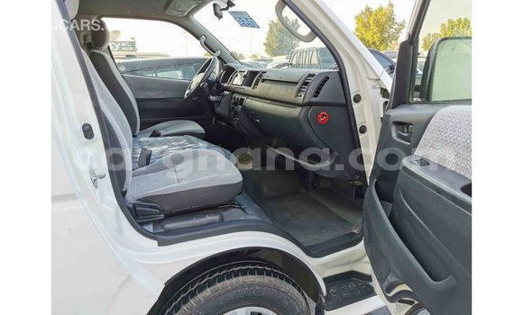 Sayi Imported Toyota Hiace White Mota in Import - Dubai a Ashanti Sayi Imported Toyota Hiace White Mota in Import - Dubai a Ashanti