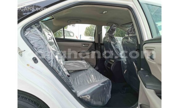 Sayi Imported Toyota Camry White Mota in Import - Dubai a Ashanti Sayi Imported Toyota Camry White Mota in Import - Dubai a Ashanti