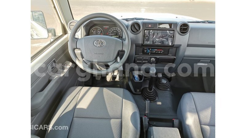 Big with watermark toyota land cruiser ashanti import dubai 30868