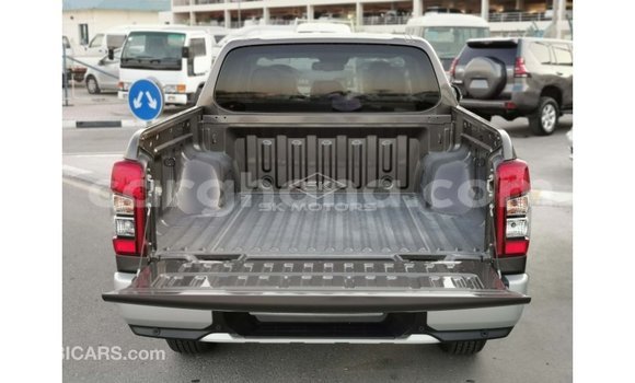 Ra Imported Mitsubishi L200 Brown Ọkọ̀ in Import - Dubai ni Ashanti Ra Imported Mitsubishi L200 Brown Ọkọ̀ in Import - Dubai ni Ashanti