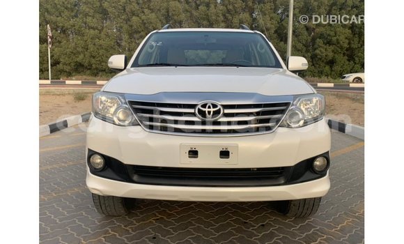 Ra Imported Toyota Fortuner funfun Ọkọ̀ in Import - Dubai ni Ashanti Ra Imported Toyota Fortuner funfun Ọkọ̀ in Import - Dubai ni Ashanti