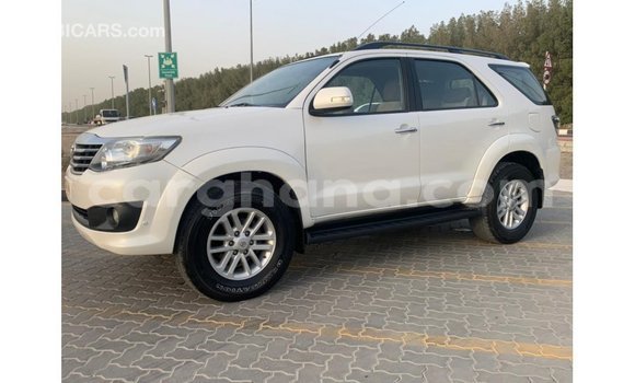 Ra Imported Toyota Fortuner funfun Ọkọ̀ in Import - Dubai ni Ashanti Ra Imported Toyota Fortuner funfun Ọkọ̀ in Import - Dubai ni Ashanti