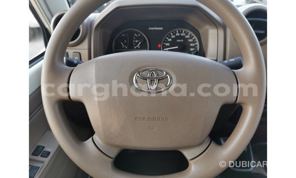 Buy Import Toyota Land Cruiser White Car in Import - Dubai in Ashanti Buy Import Toyota Land Cruiser White Car in Import - Dubai in Ashanti
