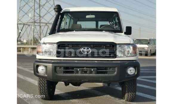Ra Imported Toyota Land Cruiser funfun Ọkọ̀ in Import - Dubai ni Ashanti Ra Imported Toyota Land Cruiser funfun Ọkọ̀ in Import - Dubai ni Ashanti