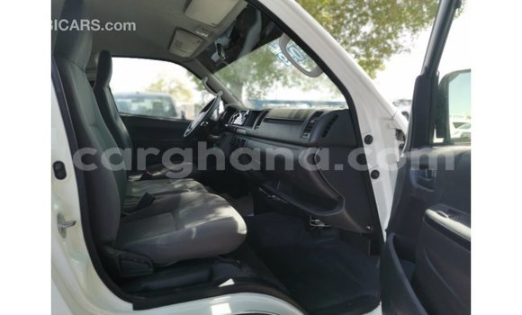 Ra Imported Toyota Hiace funfun Ọkọ̀ in Import - Dubai ni Ashanti Ra Imported Toyota Hiace funfun Ọkọ̀ in Import - Dubai ni Ashanti