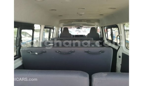 Ra Imported Toyota Hiace funfun Ọkọ̀ in Import - Dubai ni Ashanti Ra Imported Toyota Hiace funfun Ọkọ̀ in Import - Dubai ni Ashanti