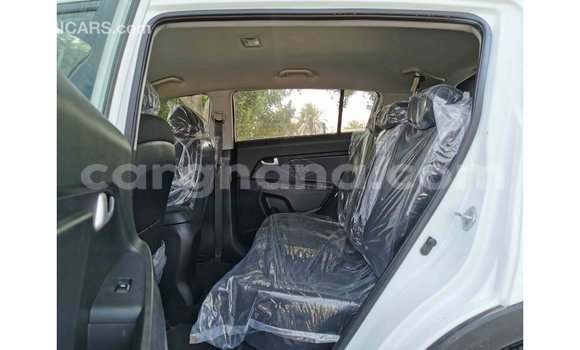 Sayi Imported Kia Sportage White Mota in Import - Dubai a Ashanti Sayi Imported Kia Sportage White Mota in Import - Dubai a Ashanti