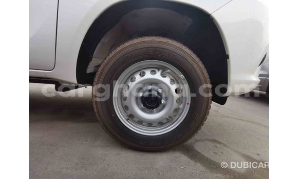 Buy Import Toyota Hilux White Car in Import - Dubai in Ashanti Buy Import Toyota Hilux White Car in Import - Dubai in Ashanti