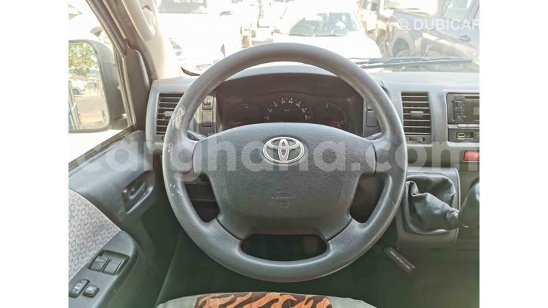 Big with watermark toyota hiace ashanti import dubai 30996