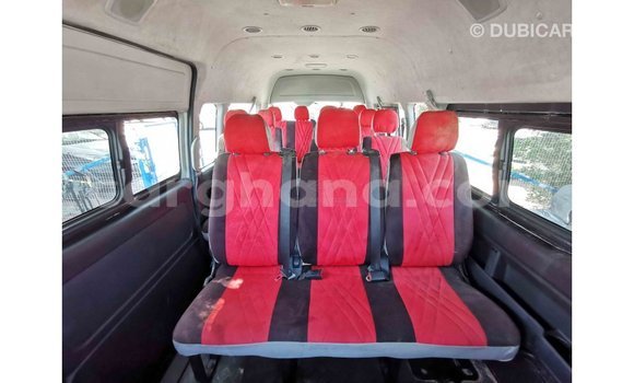 Ra Imported Toyota Hiace funfun Ọkọ̀ in Import - Dubai ni Ashanti Ra Imported Toyota Hiace funfun Ọkọ̀ in Import - Dubai ni Ashanti