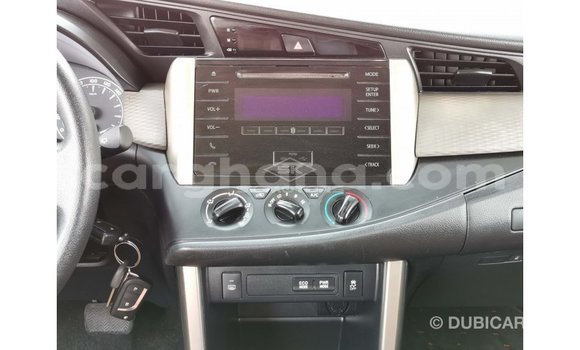 Buy Import Toyota Innova White Car in Import - Dubai in Ashanti Buy Import Toyota Innova White Car in Import - Dubai in Ashanti